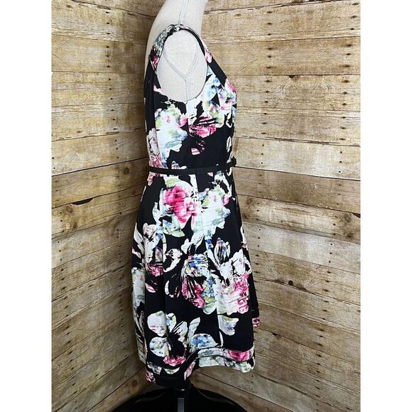 WHBM FLORAL WEDDING GUEST GRADUATION SPECIAL OCCASION PARTY DINNER PARTY DRESS - Picture 2 of 7